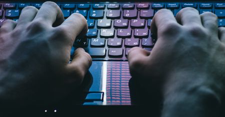 Rosjanie mają nowy system operacyjny. Sami go stworzyli