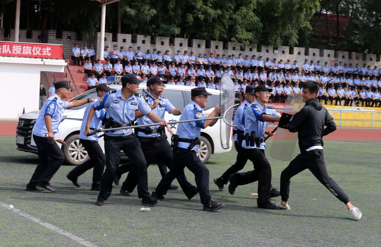 Police in China (illustrative photo)