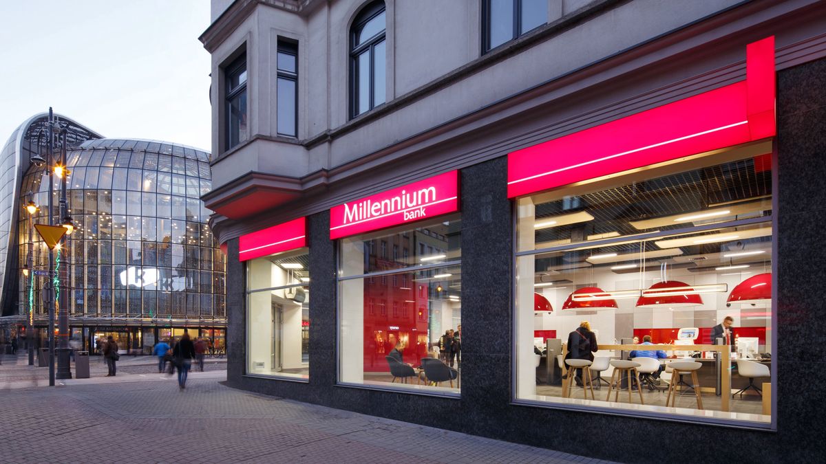 Nad Bankiem Millennium wiszą czarne chmury związane z kredytami frankowymi.