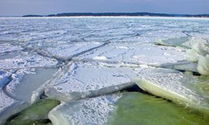 Niemcy ostrzegają. Wieczna zmarzlina na Bałtyku. "Nawet 15 cm lodu"