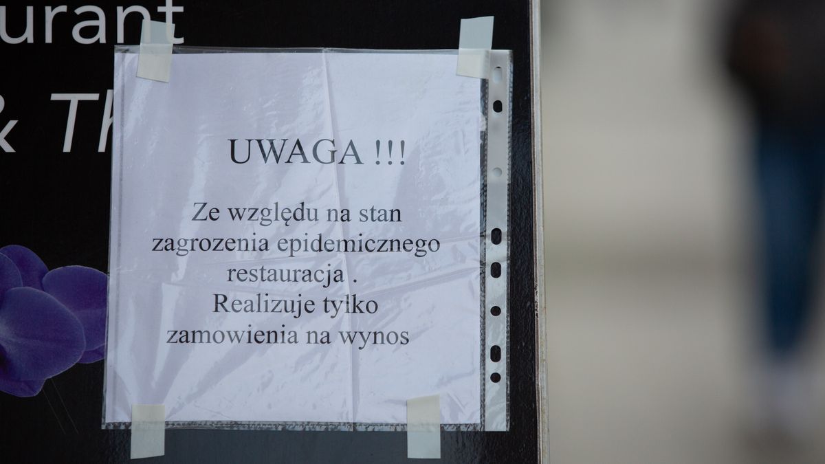 Lockdown w Polsce. MRPiT planuje kolejne formy pomocy dla przedsiębiorców, w tym m.in. dla gastronomii.