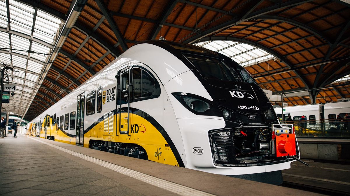 Do floty KD dołączył setny pojazd