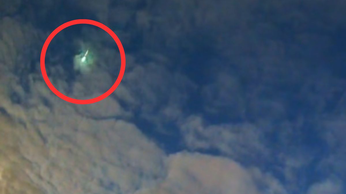 Bolid zarejestrowany przez kamerę projektu Skytinel