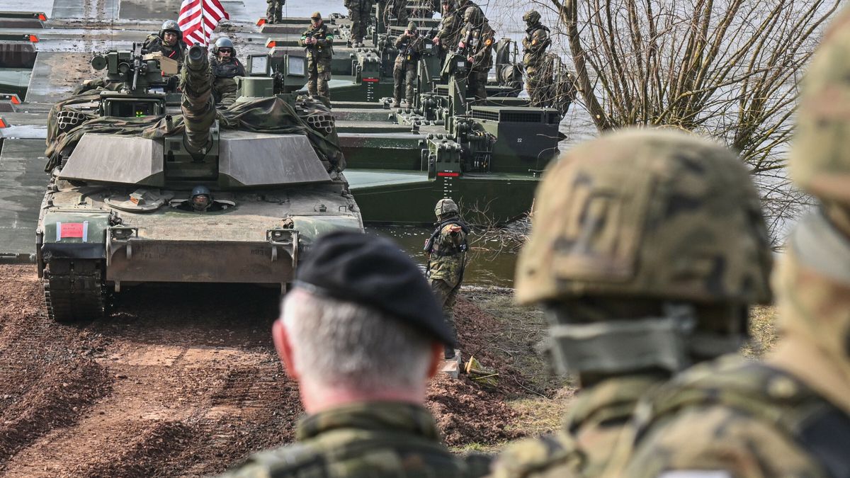 Manewry Dragon-24 w Korzeniewie
