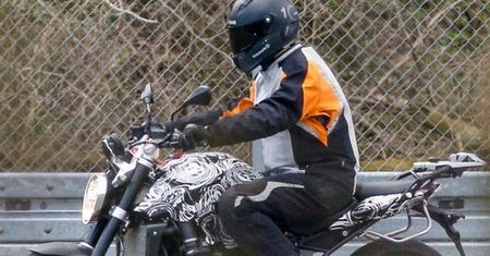 Nowe BMW 1200R na 2015 rok przyłapane podczas testów