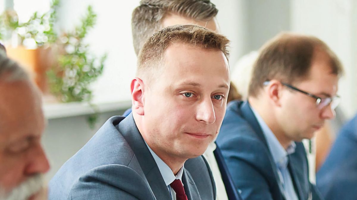 Brejza ostro o Kamińskim i Wąsiku: ich miejsce jest w więzieniu 