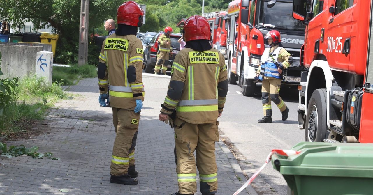 Warszawa: Ewakuacja podstawówki. Powodem wyciek żrącej substancji