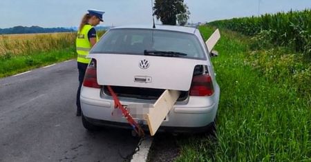 To nie fotomontaż. 30-latek się tłumaczył. Oto finał