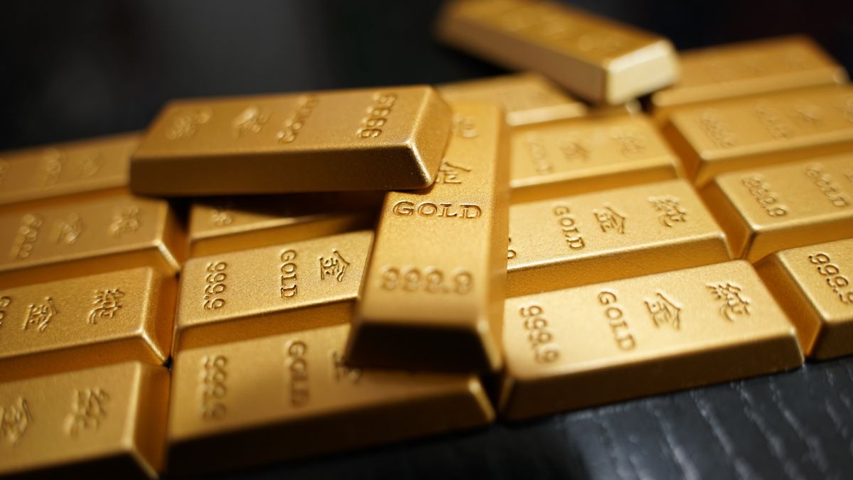 Złoto spada, ale prognozy zaskakują. Nawet 10 tys. dolarów