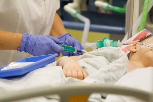 Dwuletnia Wiktoria, pobita przez własną matkę podczas jej imprezy urodzinowej, trafiła 19 października br. do szpitala dziecięcego na Skarpie w Toruniu. 24-letnia Agnieszka W. natomiast trafiła do aresztu. Podobnych spraw jest jednak zdecydowanie więcej - w Kujawsko-Pomorskiem, ale i całym kraju.