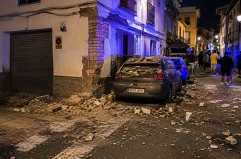 Nocny wstrząs w Hiszpanii. Mieszkańcy Granady uciekali z domów, na ulicach spadały fragmenty budynków