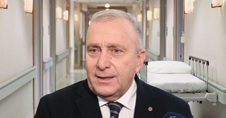 Schetyna o przychodni w Piasecznie. "Wypalić gorącym żelazem"