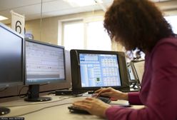 Podsłuchiwał kolegów w pracy, został zwolniony. Sąd kazał zapłacić odszkodowanie