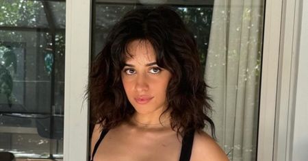Camila Cabello chwali się szczupłą sylwetką w KUSYM BIKINI. Nowa miłość jej służy?