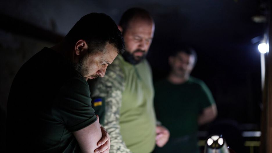 President of Ukraine Volodymyr Zelenskyy
BAKHMUT, UKRAINE - JUNE 05: (----EDITORIAL USE ONLY â MANDATORY CREDIT - "UKRAINIAN PRESIDENCY / HANDOUT" - NO MARKETING NO ADVERTISING CAMPAIGNS - DISTRIBUTED AS A SERVICE TO CLIENTS----) President of Ukraine Volodymyr Zelenskyy visits the positions of Ukrainian troops located in the Bakhmut city and Lysychansk districts, Ukraine on June 05, 2022. (Photo by Ukrainian Presidency / Handout/Anadolu Agency via Getty Images)
Anadolu Agency
president of ukraine volodymyr zelenskyy