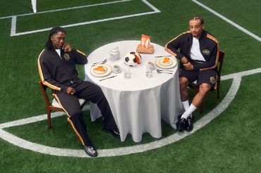 Xavi Simons i Clarence Seedorf w reklamie Pyszne.pl