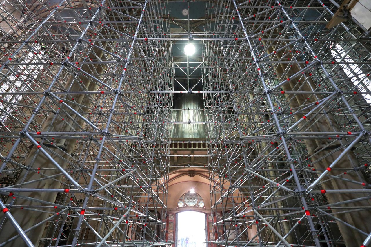 Zdjęcie dnia. Gigantyczne rusztowanie w uszkodzonej trzęsieniem ziemi kaplicy w Chorwacji