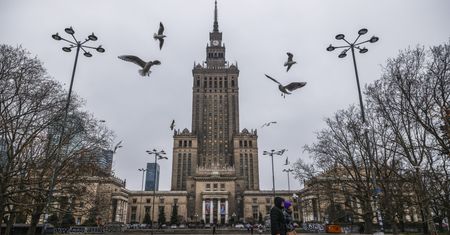 Jedna z najszybciej rozwijających się gospodarek regionu. Nowy raport o Polsce