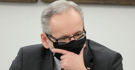 Koronawirus w Polsce. Niedzielski: nie możemy oczekiwać, że będziemy zieloną wyspą