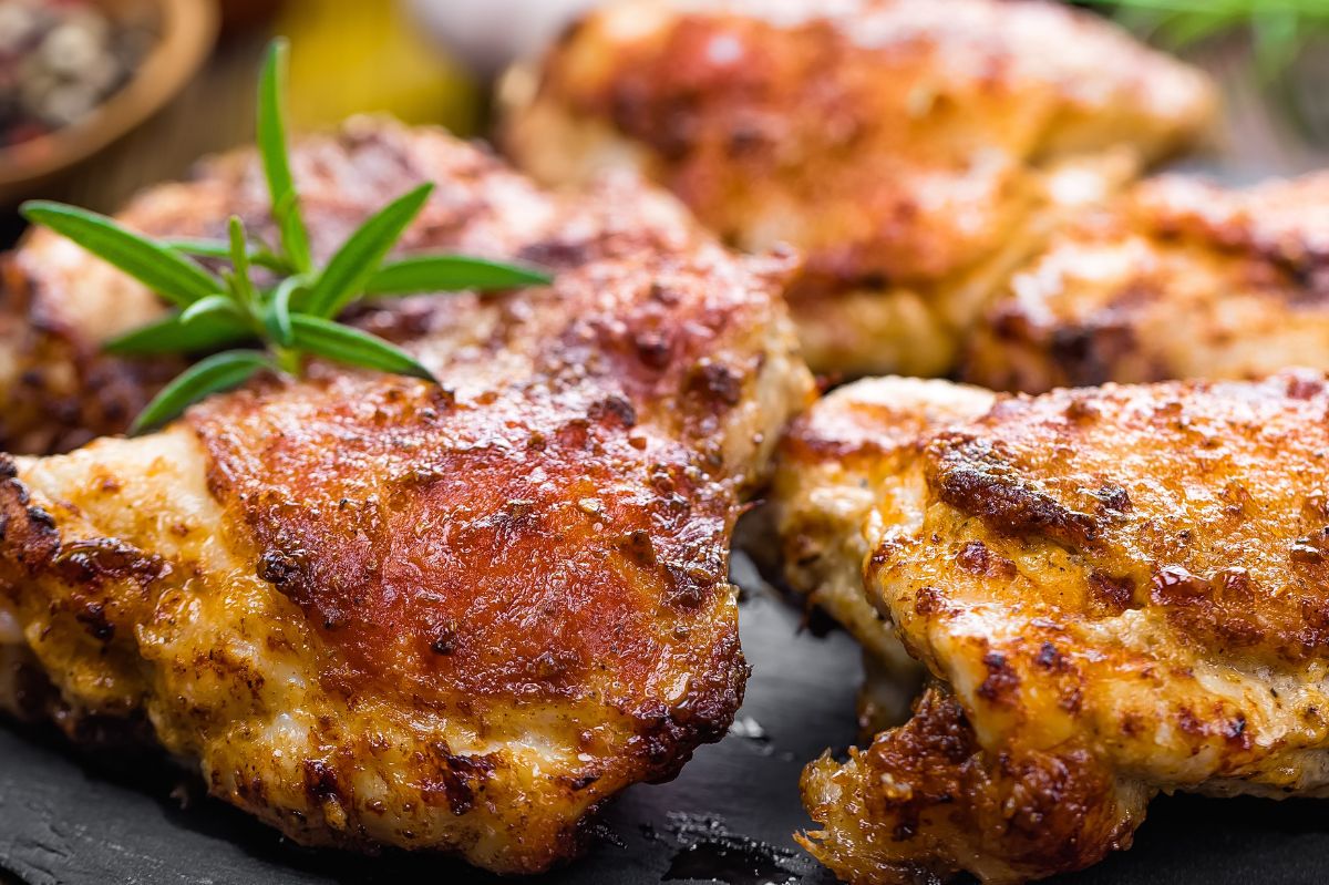 Master the art of baking perfect crispy-skinned chicken legs