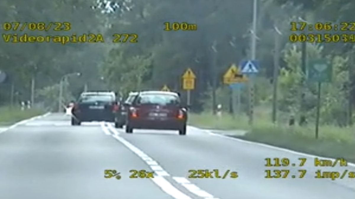  24-latek wyprzedził samochód do nauki jazdy na przejściu dla pieszych