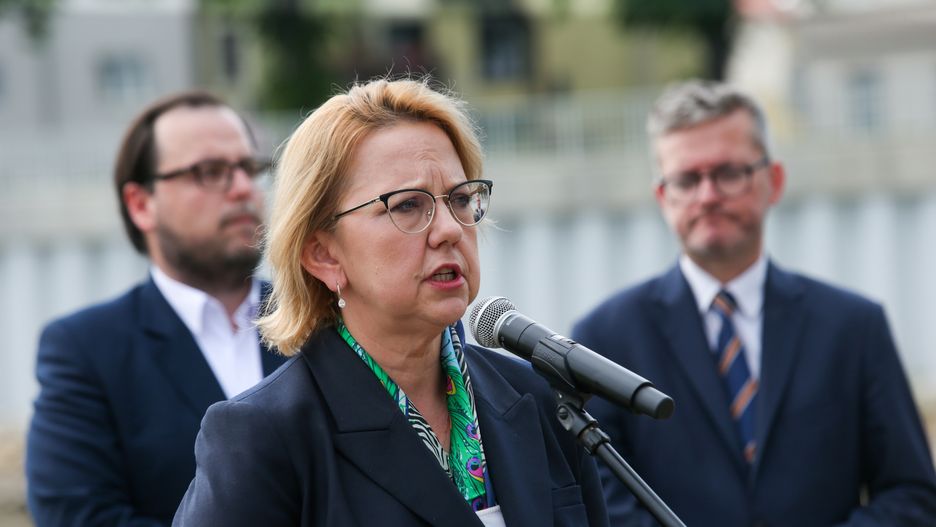 Anna Moskwa, Pawe� Jab�o�ski, Grzegorz Witkowski
Lech Muszy�ski
ekologia, konferencja, minister, polityk, polityka, prasowa, spotkanie, zanieczyszczenie Odry, konferencja konferencji, w s�ubicach