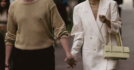 Najbardziej pożądane marynarki damskie tego sezonu - zobacz, które modele noszą celebrytki i influencerki!