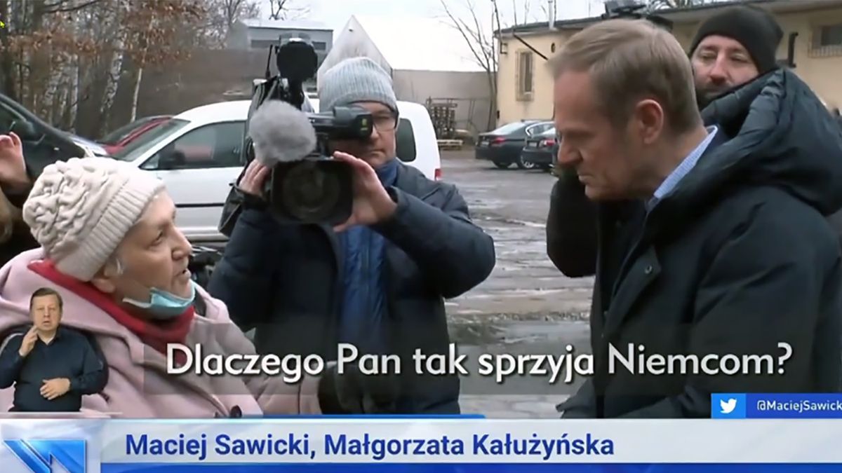 W "Wiadomościach" TVP ukazano niecodzienne spotkanie Donalda Tuska z seniorką z Warszawy