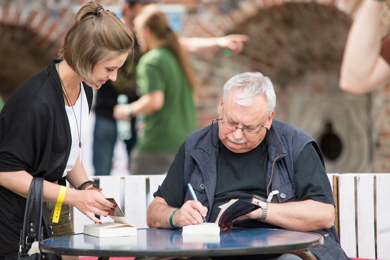 Autor Metro 2033 o Andrzeju Sapkowskim: „niewdzięczny palant”