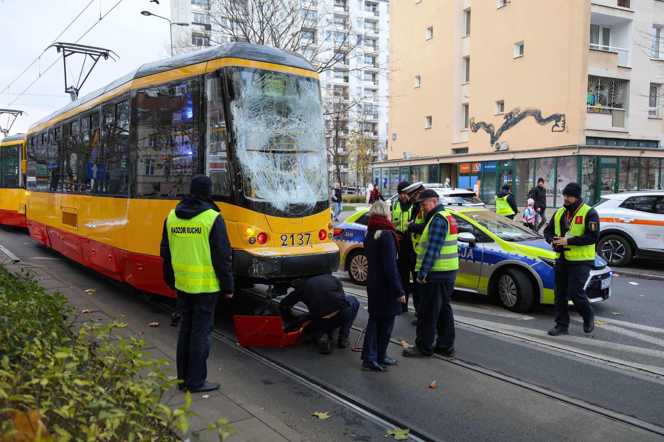 Miejsce zderzenia dwóch tramwajów i autobusu