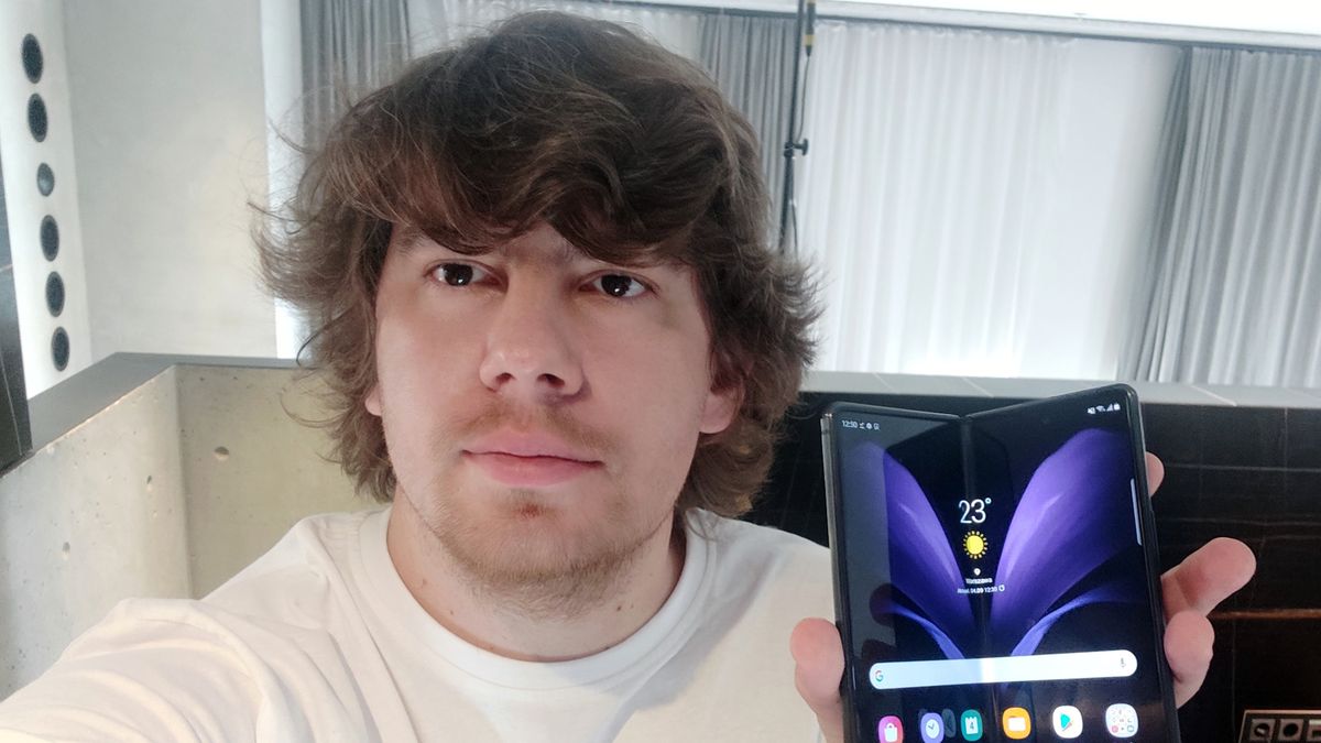 Samsung Galaxy Z Fold 2 w naszych rękach. Rewolucja została dopracowana 1