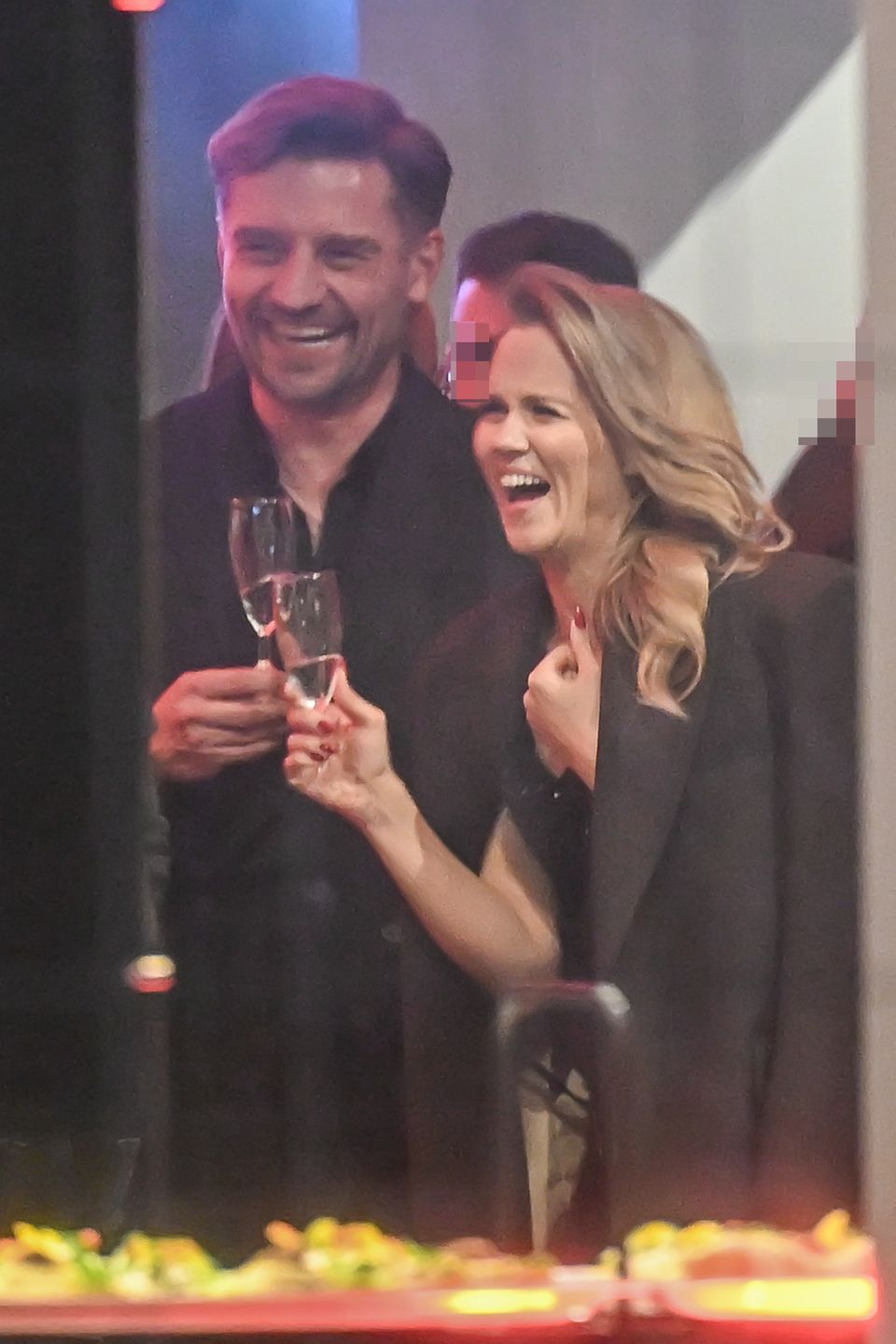 Agnieszka Kaczorowska i Marcin Rogacewicz bawią się na bankiecie