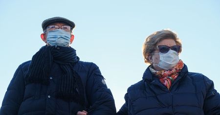 COVID-19. Chińskie maseczki niedobre dla Polaków. Ekspert wyjaśnia