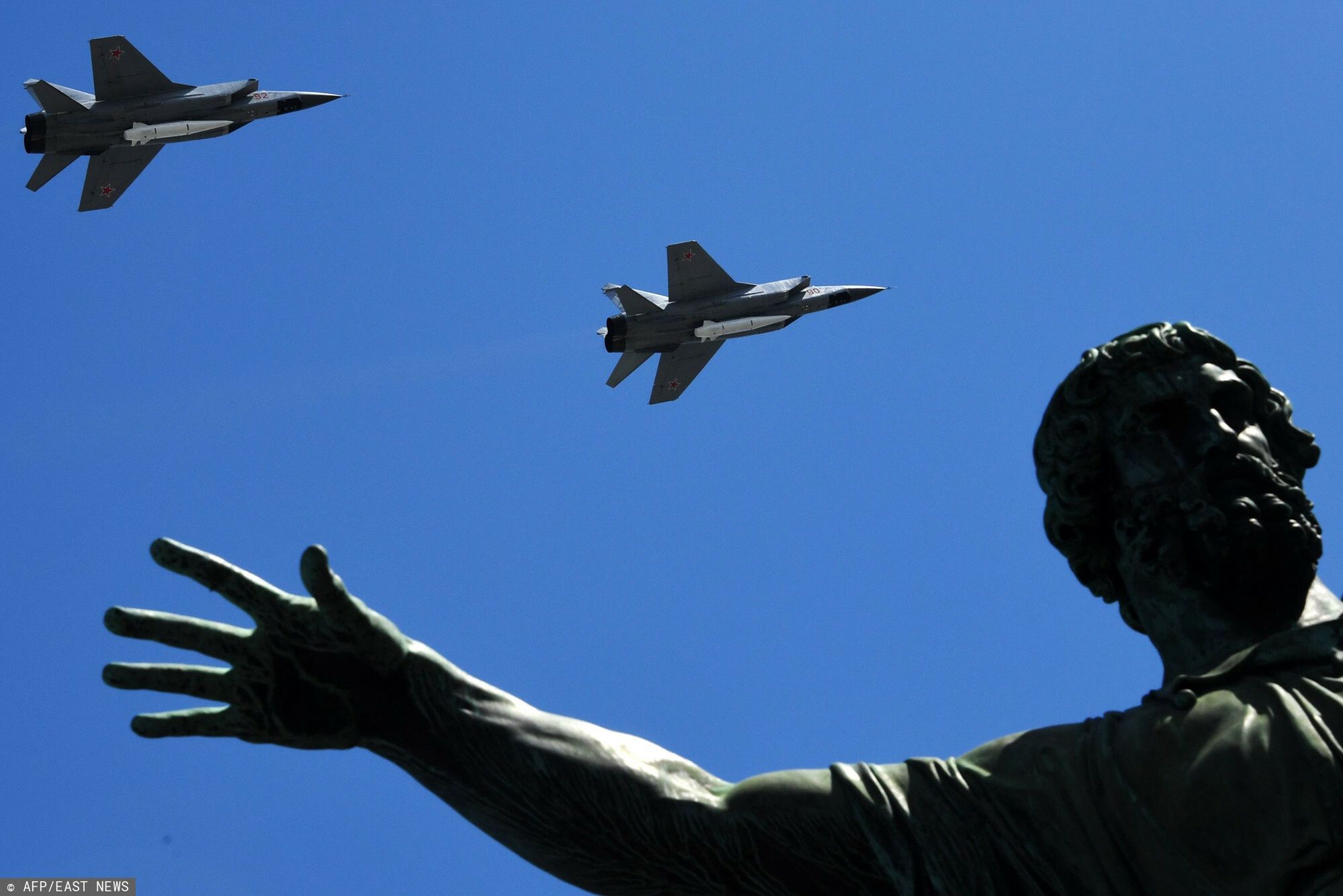 Rosyjskie MiG-31 z pociskami Kindżał