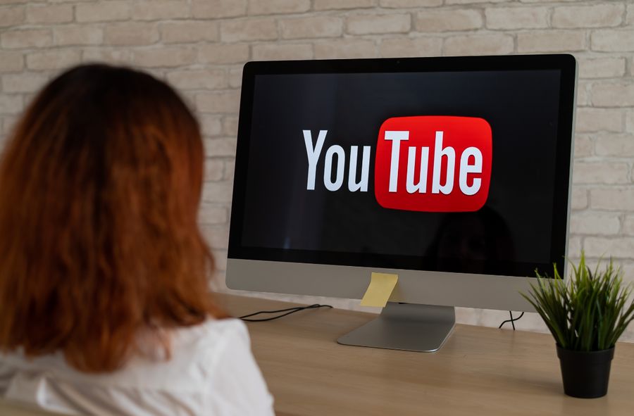 Radical change in YouTube policies in the era of "deepfake"