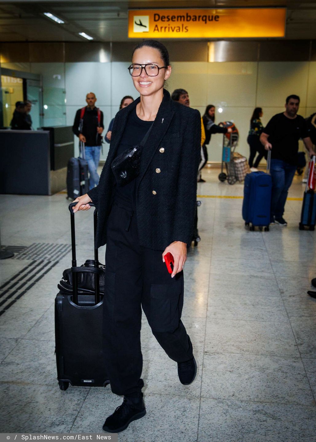 Adriana Lima na lotnisku w Sao Paulo