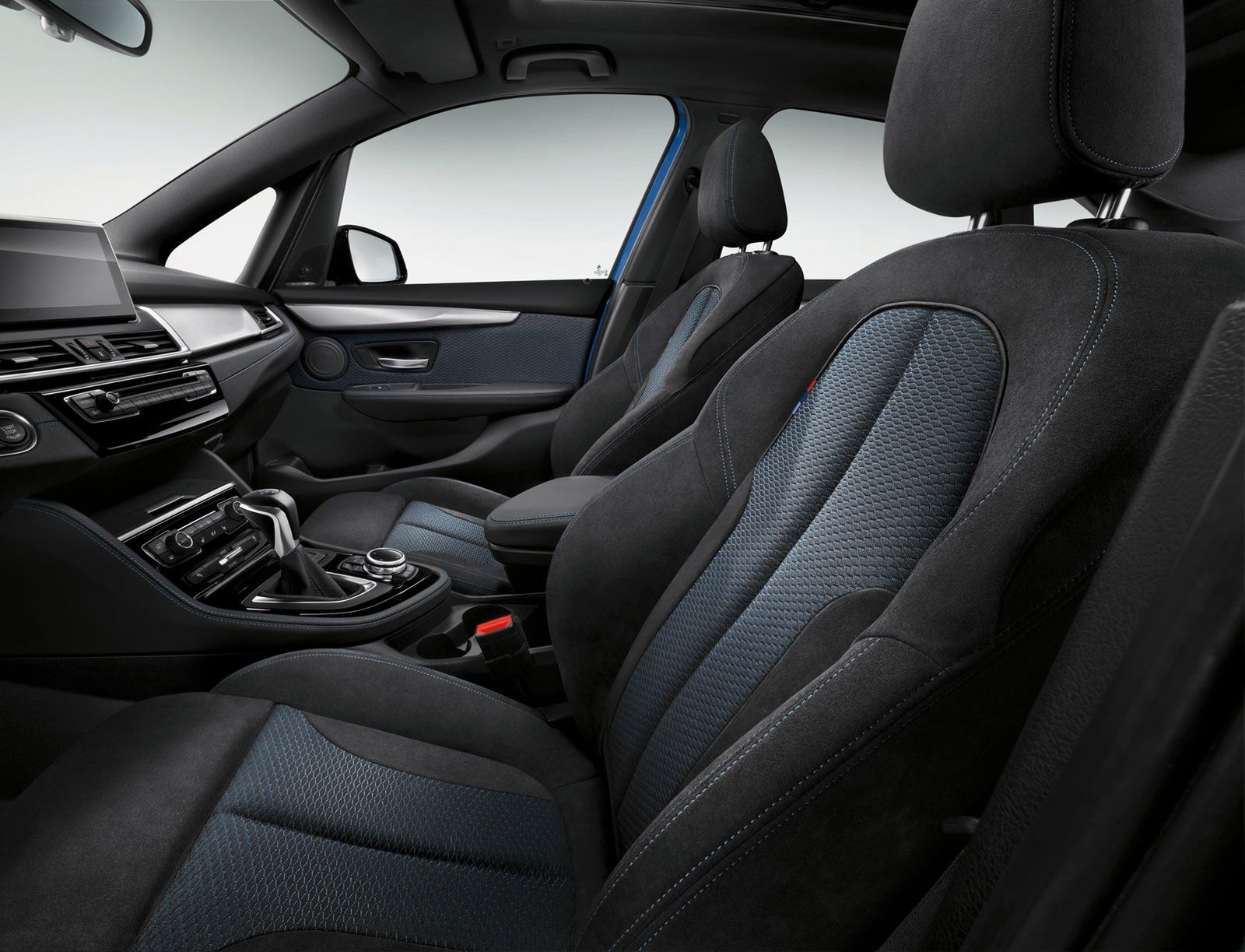 BMW przedstawiło 290 zdjęć z serią 2 Active Tourer [galeria] 89