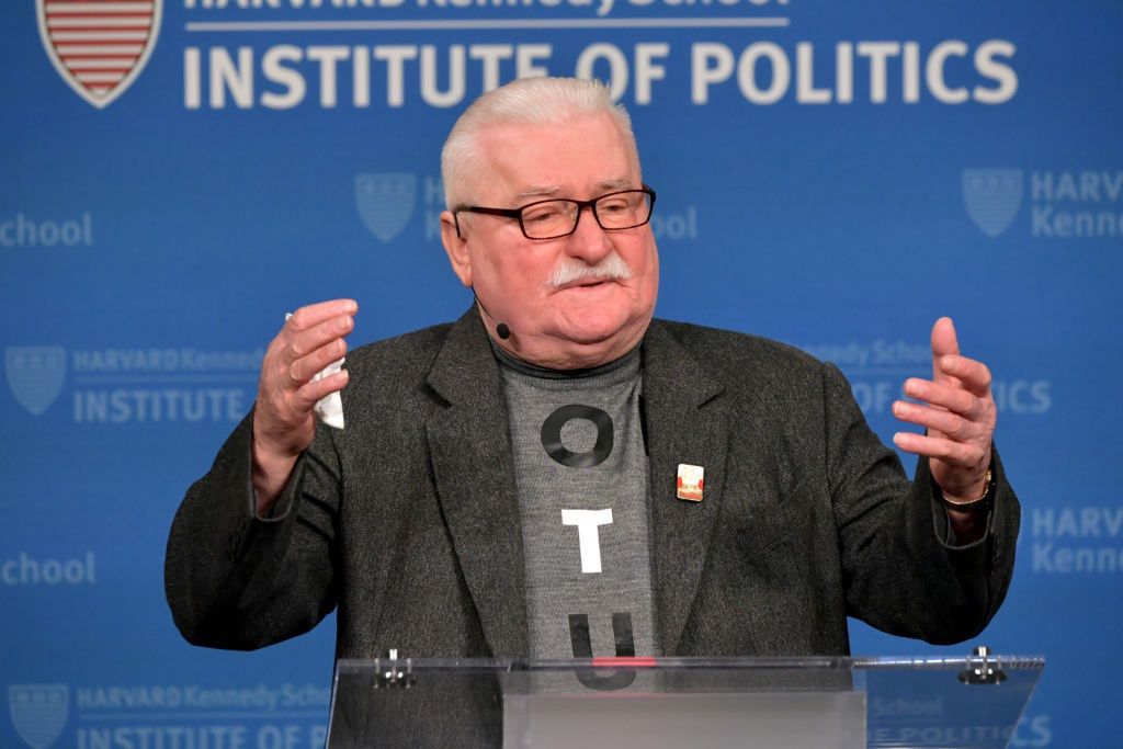 Lech Wałęsa dokłada starań, by Andrzej Duda nie wygrał wyborów.