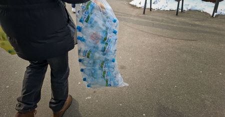 Polacy czują się nabici w butelkę. Druzgocące wyniki sondażu
