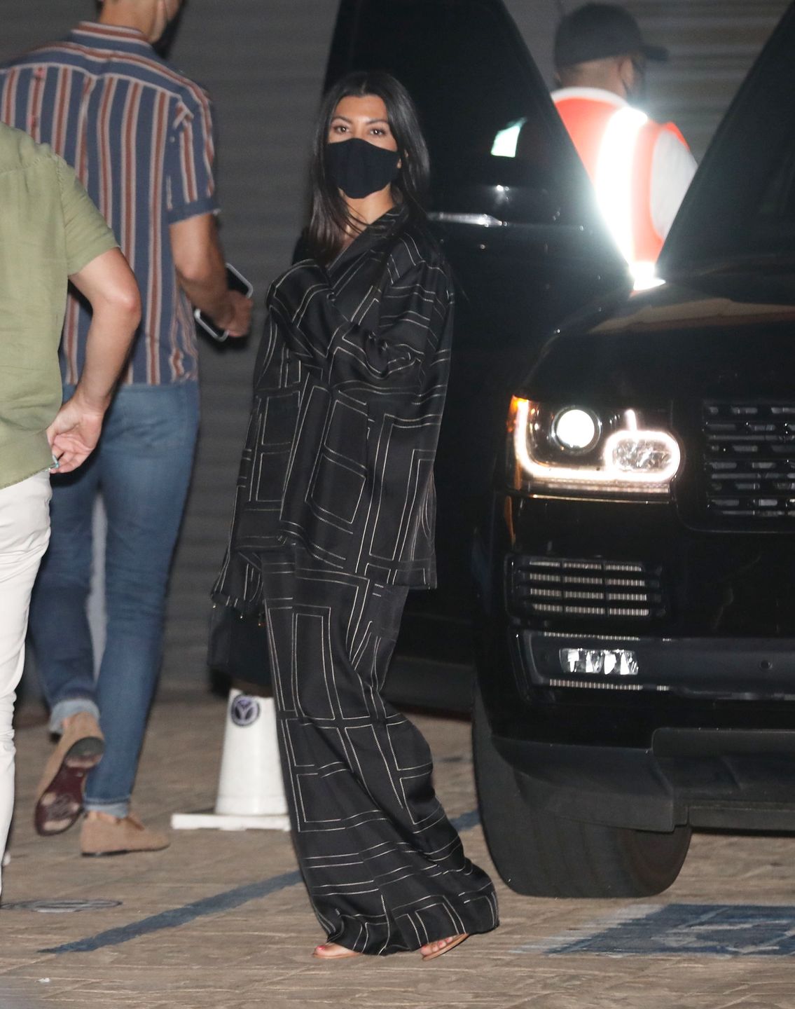 Kourtney Kardashian w piżamie