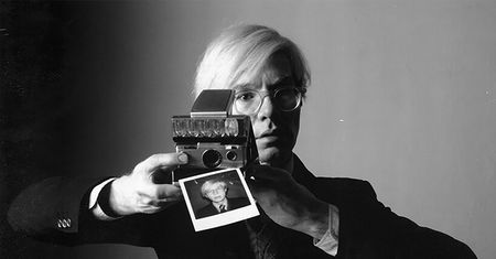 Ponad 50 tys. złotych za Polaroida Andy’ego Warhola. Ten aparat to historia!