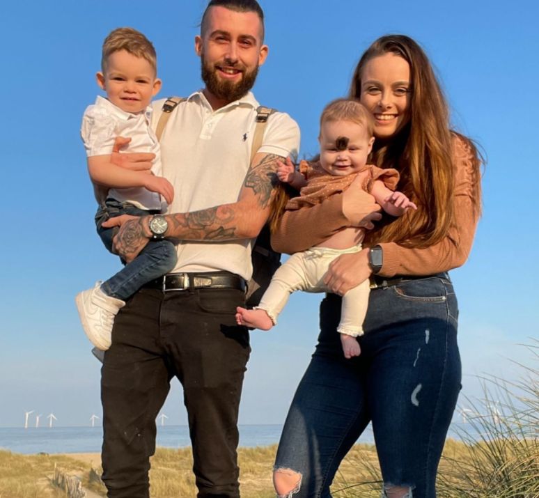 Młodzi rodzice uważają, że operacja jest konieczna