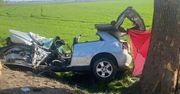 Tragiczny wypadek w Przasnyszu. Auto zjechało z drogi, nie żyją dwie osoby