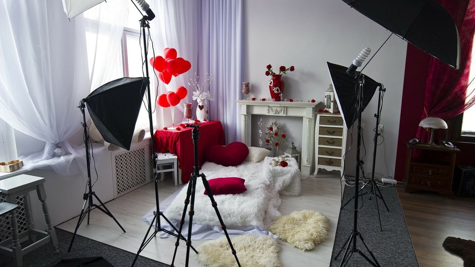 OnlyFans to brytyjska platforma społecznościowa, na której wszelkiej maści artyści, twórcy, trenerzy personalni, modelki itp. mogli zamieszczać autorskie zdjęcia i filmiki