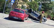 Sulejówek: Nie zatrzymała się przed znakiem STOP. Toyota dachowała