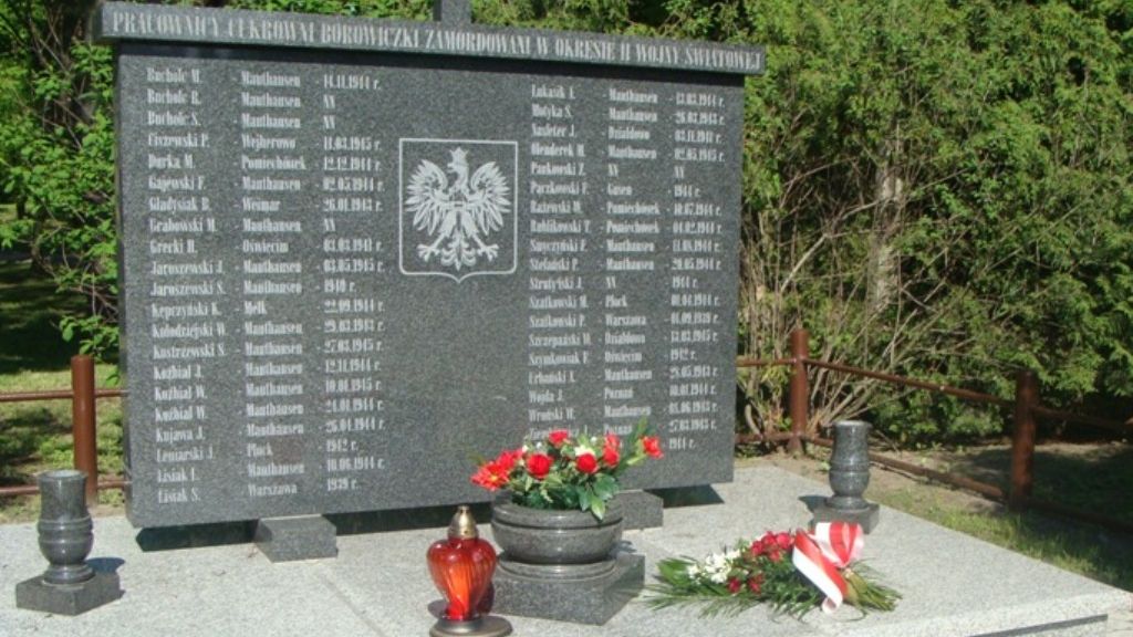 pomnik w Borowiczkach
