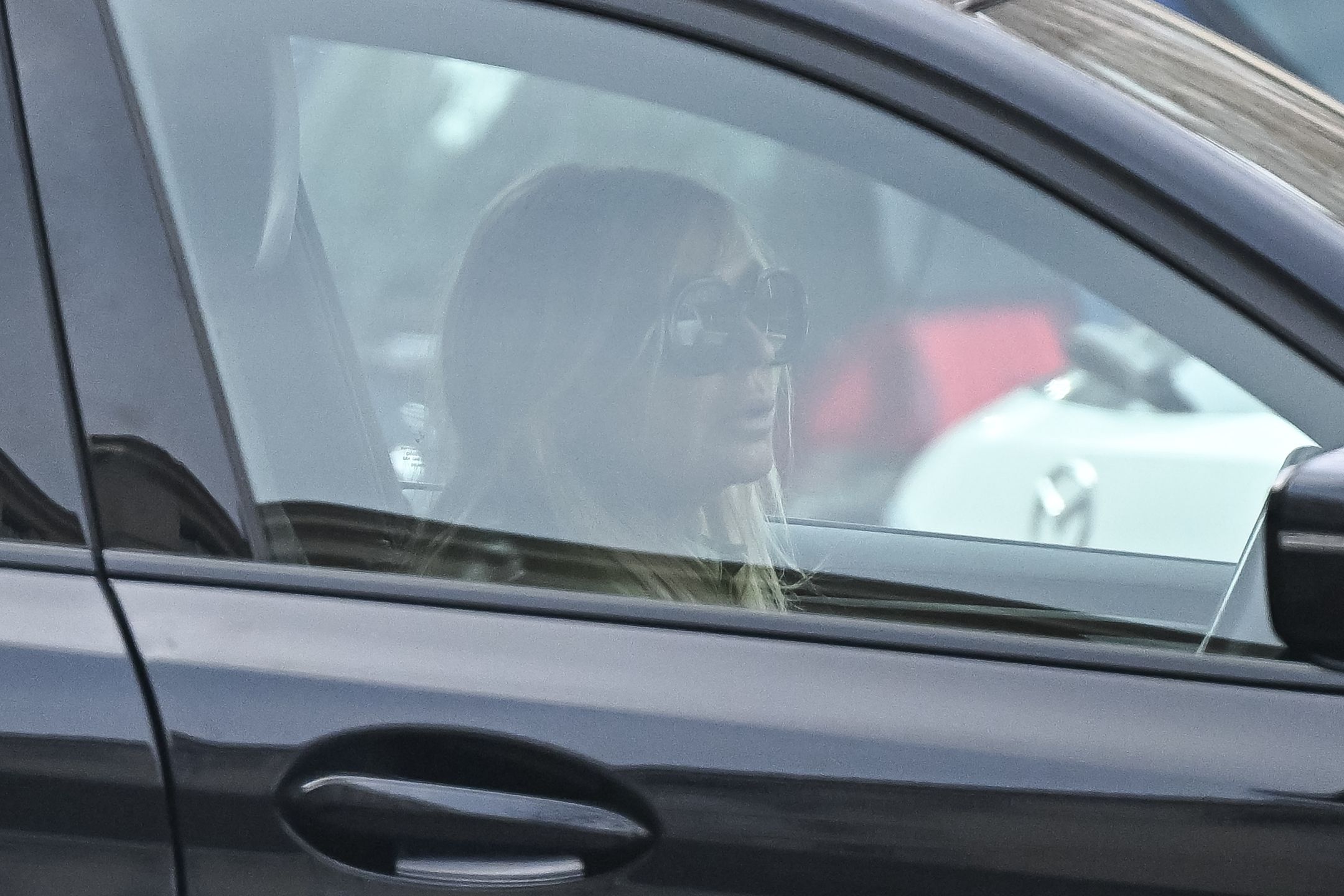 Wiosenna Monika Olejnik widziana na mieście
