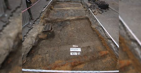 Sensacja archeologiczna w Rzeszowie. Średniowieczne odkrycie pod brukiem