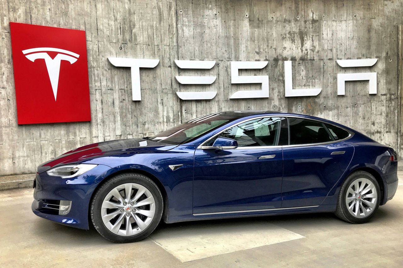 Elon Musk kontra cenzura: X pozywa rząd Indii tuż przed wejściem Tesli i Starlinka na rynek