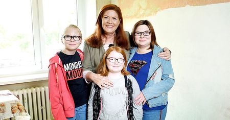 Wiemy, co stało się z dziewczynkami z "Nasz nowy dom". Ich matka zmarła chwilę po nagraniu